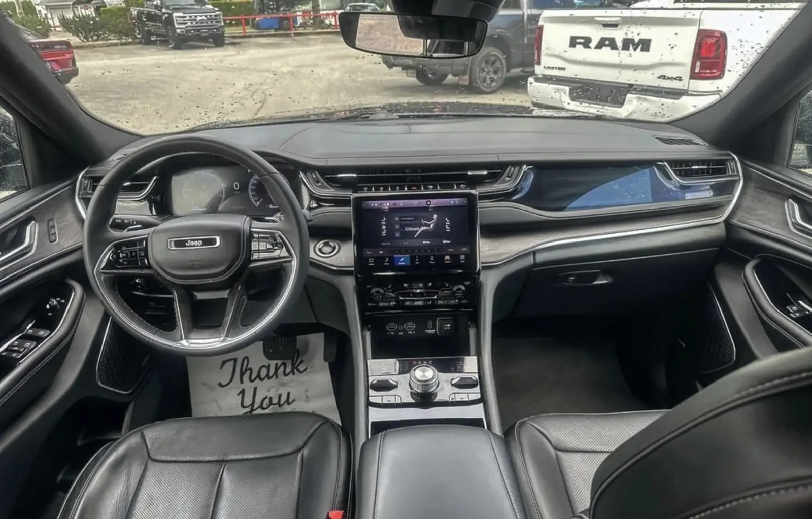 Jeep Grand cherokee 2023 Jeep Grand Cherokee Overland, снимка 10 - Автомобили и джипове - 55472484