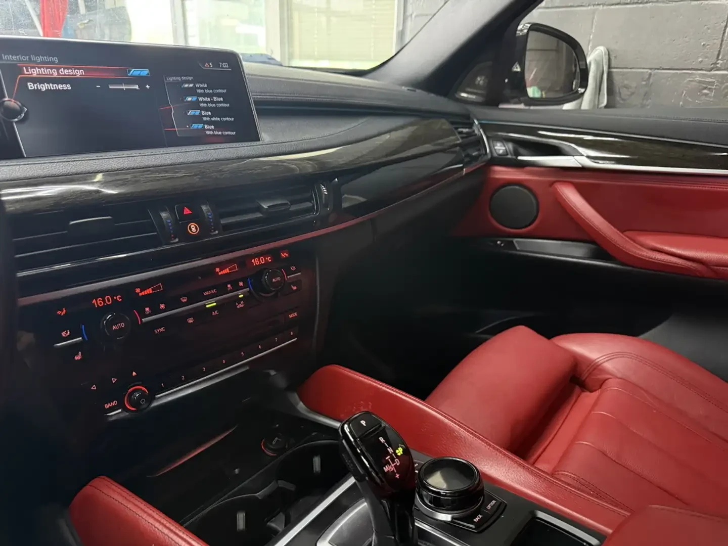 BMW X6 M* SPORT* ДИГИТАЛНО* ТАБЛО* HARMON* KARDON* КАМЕРА, снимка 11 - Автомобили и джипове - 55751309