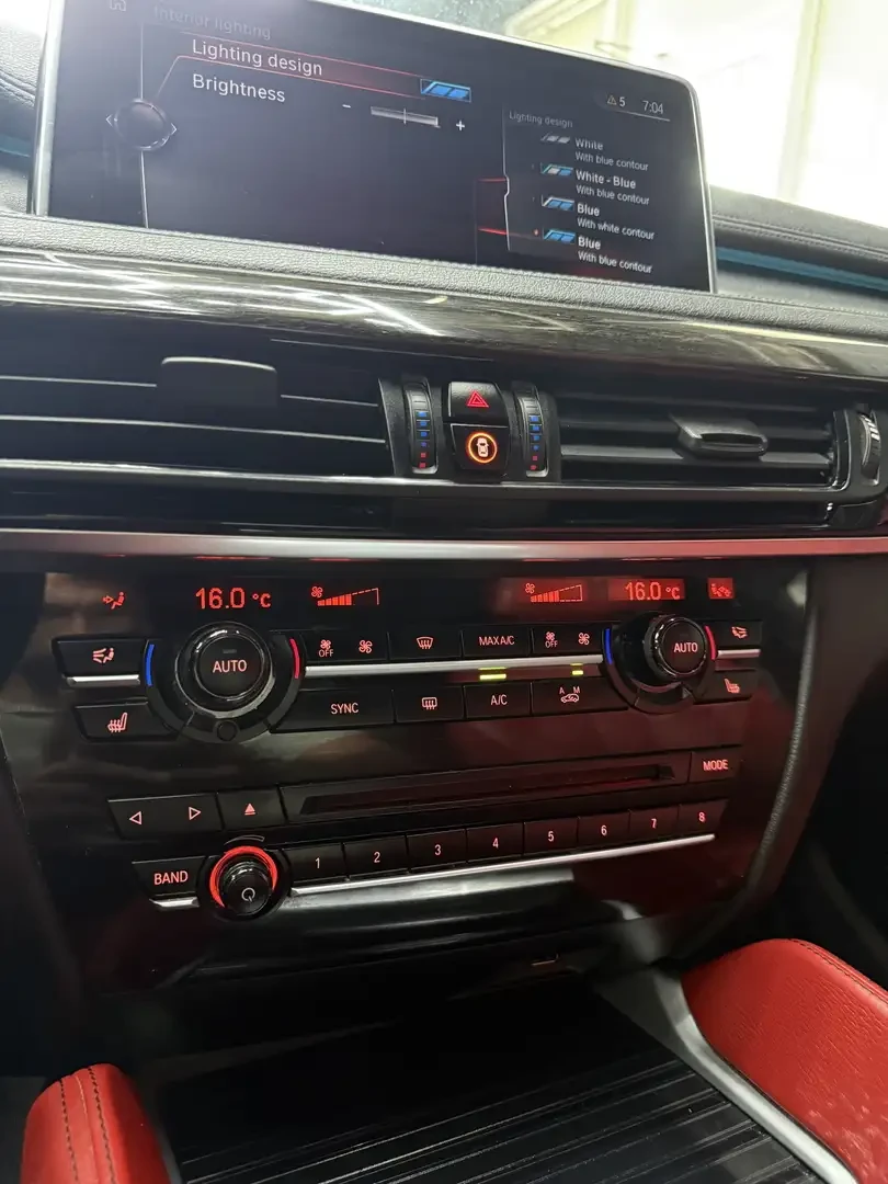 BMW X6 M* SPORT* ДИГИТАЛНО* ТАБЛО* HARMON* KARDON* КАМЕРА, снимка 10 - Автомобили и джипове - 55751309