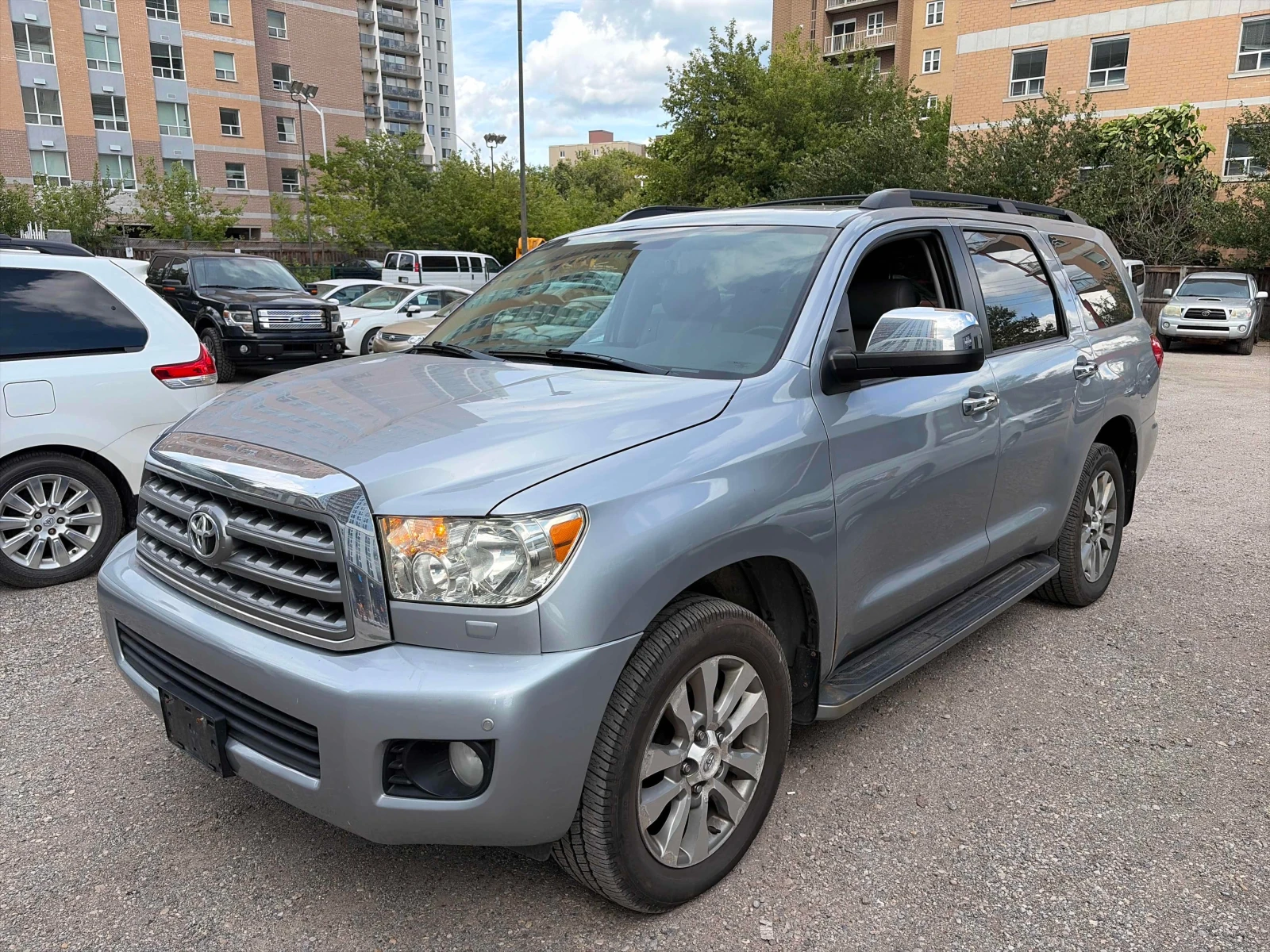 Toyota Sequoia * 4WD 4dr * АВТОКРЕДИТ БЕЗ ПЪРВОНАЧАЛНА ВНОСКА* , снимка 12 - Автомобили и джипове - 55830718