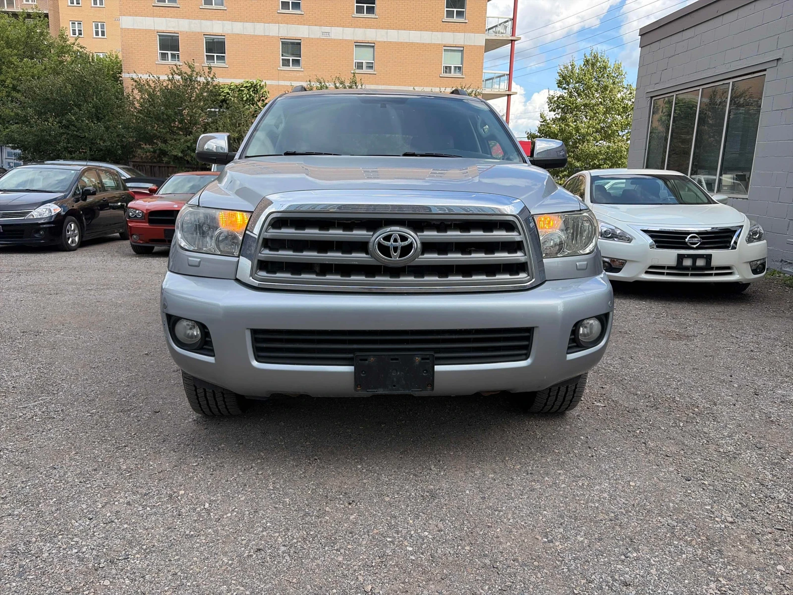 Toyota Sequoia * 4WD 4dr * АВТОКРЕДИТ БЕЗ ПЪРВОНАЧАЛНА ВНОСКА* , снимка 6 - Автомобили и джипове - 55830718