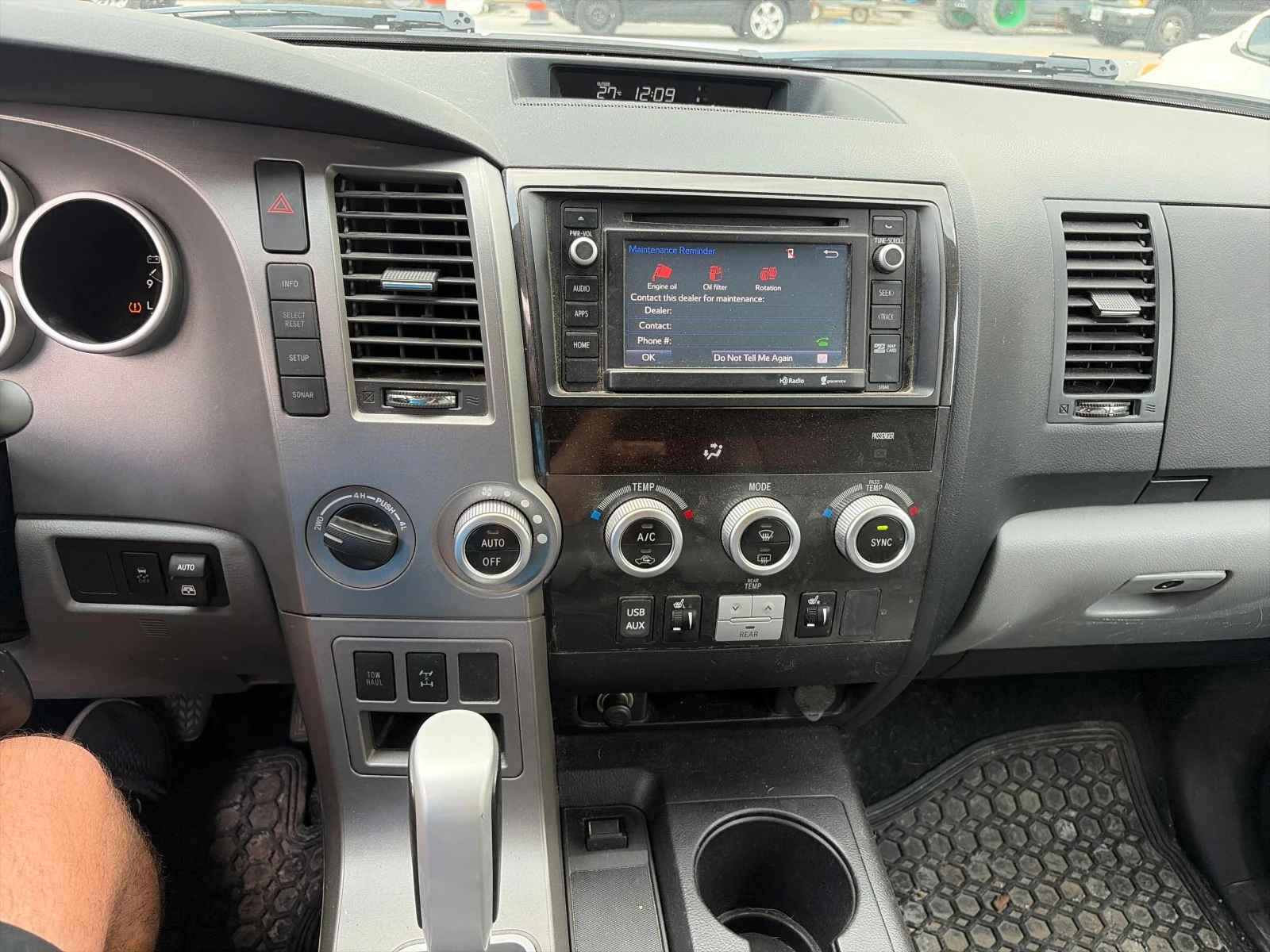 Toyota Sequoia * 4WD 4dr * АВТОКРЕДИТ БЕЗ ПЪРВОНАЧАЛНА ВНОСКА* , снимка 9 - Автомобили и джипове - 55830718