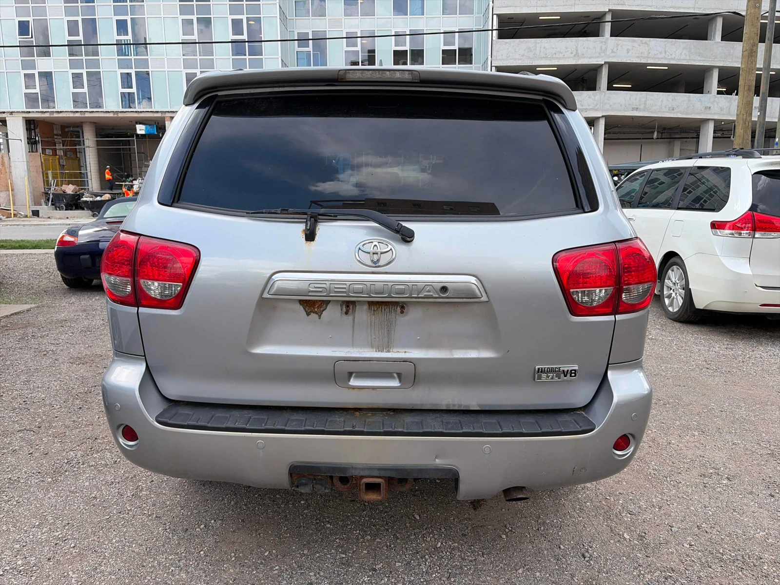 Toyota Sequoia * 4WD 4dr * АВТОКРЕДИТ БЕЗ ПЪРВОНАЧАЛНА ВНОСКА* , снимка 4 - Автомобили и джипове - 55830718