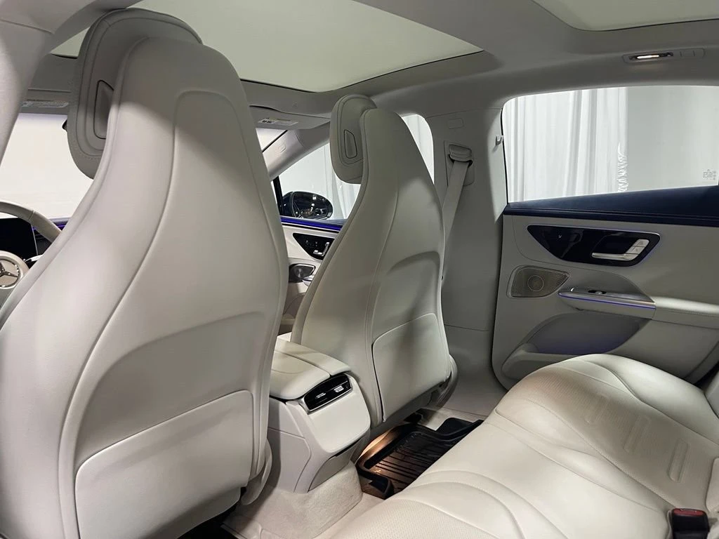 Mercedes-Benz EQE AMG 53/360/МАСАЖИ/ПРЕДСТАВИТЕЛСТВО НА MERCEDES, снимка 12 - Автомобили и джипове - 56131921