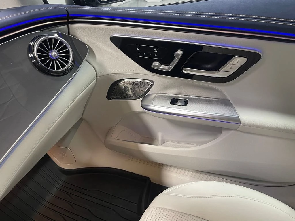 Mercedes-Benz EQE AMG 53/360/МАСАЖИ/ПРЕДСТАВИТЕЛСТВО НА MERCEDES, снимка 11 - Автомобили и джипове - 56131921