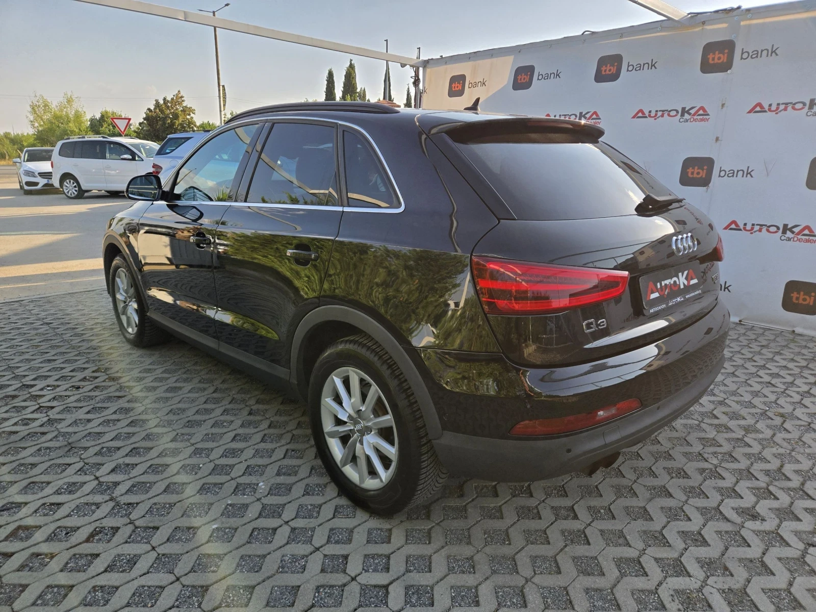 Audi Q3 2.0TFSI-170кс= ГАЗ= АВТОМАТ= 4Х4= ПАНО= ПОДГРЕВ, снимка 5 - Автомобили и джипове - 56155114