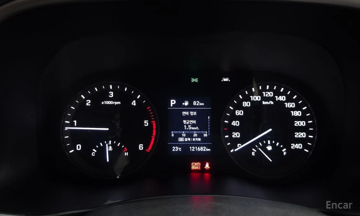 Hyundai Tucson, снимка 8 - Автомобили и джипове - 56514961