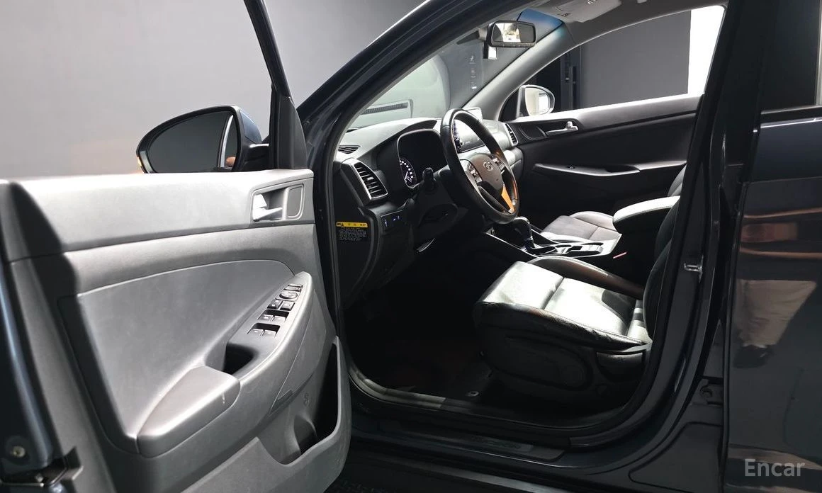 Hyundai Tucson, снимка 10 - Автомобили и джипове - 56514961