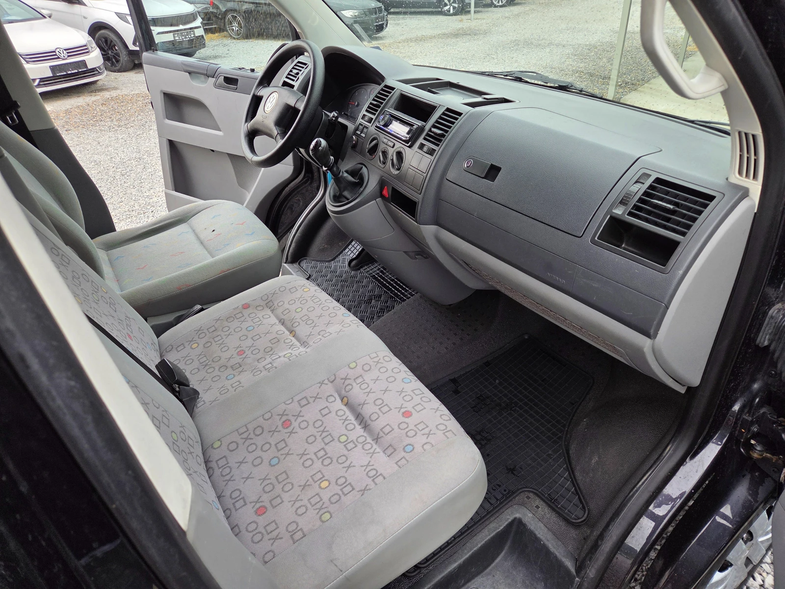 VW T5 2.5TDI Товарен, Климя, снимка 9 - Бусове и автобуси - 54886013