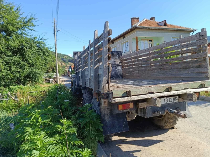 Zil 131 С газова уредба, снимка 5 - Камиони - 52284057