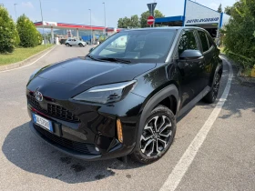 Toyota Yaris Cross 1.5 HYBRID/AWD-i/LOUNGE, КАТО НОВА!, снимка 1