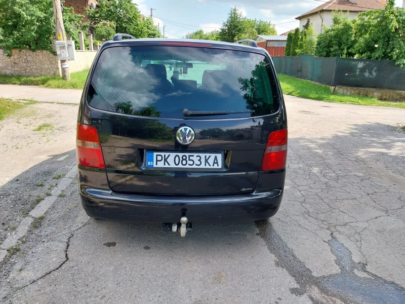 VW Touran 1.9 TDI, снимка 2 - Автомобили и джипове - 49560898