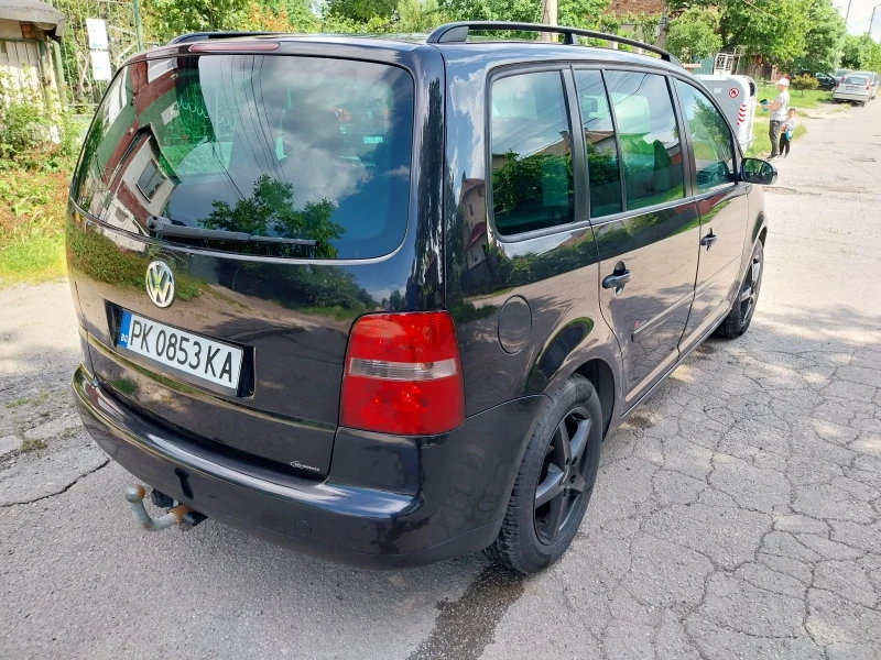 VW Touran 1.9 TDI, снимка 5 - Автомобили и джипове - 49560898