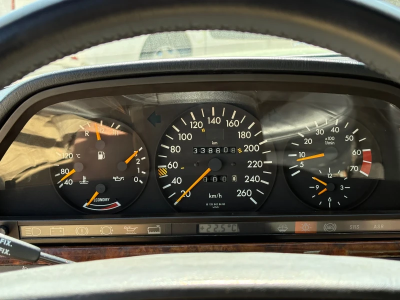 Mercedes-Benz 126 560 SE, снимка 10 - Автомобили и джипове - 51069971