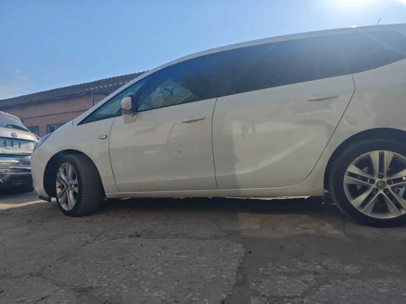 Opel Zafira 7 места, снимка 3 - Автомобили и джипове - 51025040
