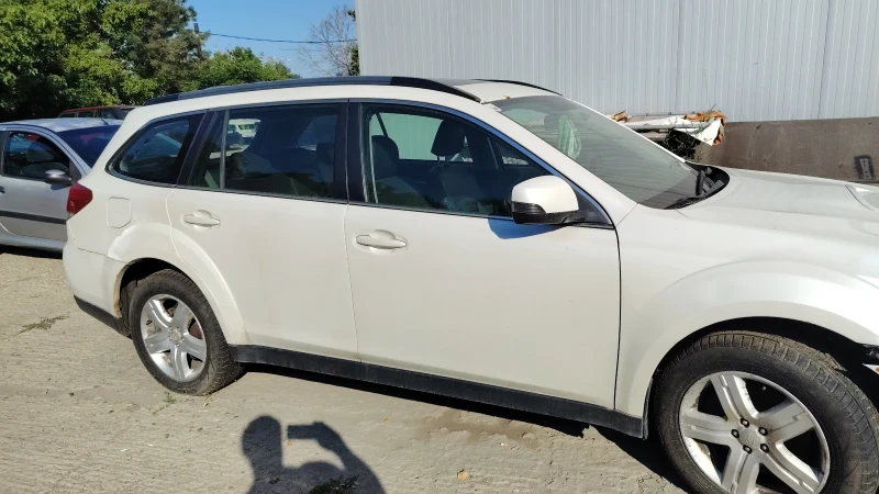 Subaru Outback Boxer Diesel, снимка 2 - Автомобили и джипове - 52335337