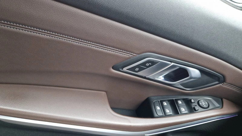 BMW 320 BMW 320d XDRIVE Luxury line , снимка 7 - Автомобили и джипове - 52283887