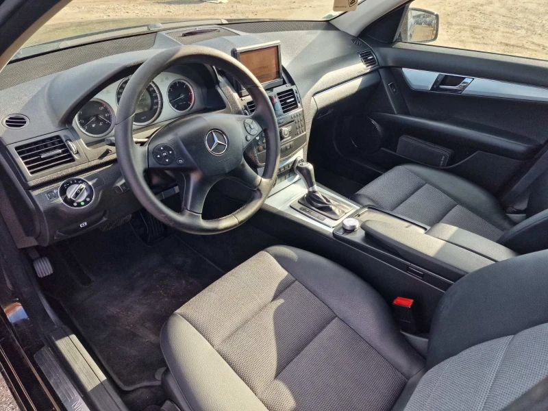 Mercedes-Benz C 320 CDI, снимка 9 - Автомобили и джипове - 52478642