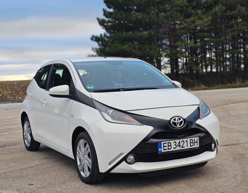 Toyota Aygo Лична Кола, Като Нова, снимка 7 - Автомобили и джипове - 52598672