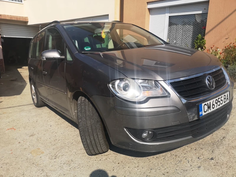 VW Touran, снимка 2 - Автомобили и джипове - 52676890