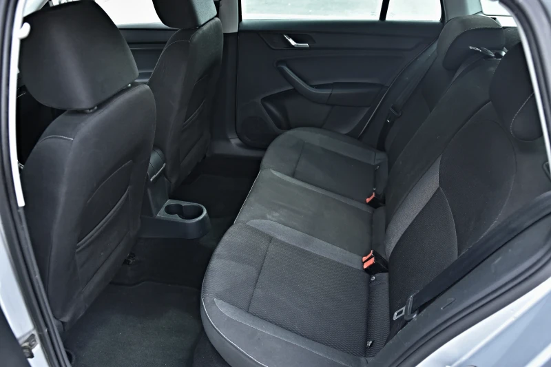 Skoda Rapid 1.4TDI 90 Euro6, снимка 7 - Автомобили и джипове - 52788605