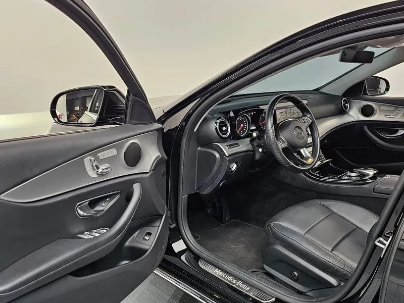Mercedes-Benz E 200 Avantgarde, снимка 10 - Автомобили и джипове - 55914579