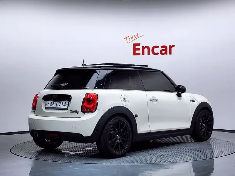 Mini Cooper 1.5D, снимка 2 - Автомобили и джипове - 56324825