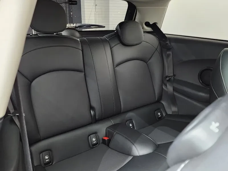 Mini Cooper 1.5D, снимка 12 - Автомобили и джипове - 56324825
