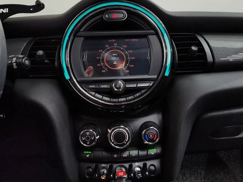 Mini Cooper 1.5D, снимка 14 - Автомобили и джипове - 56324825