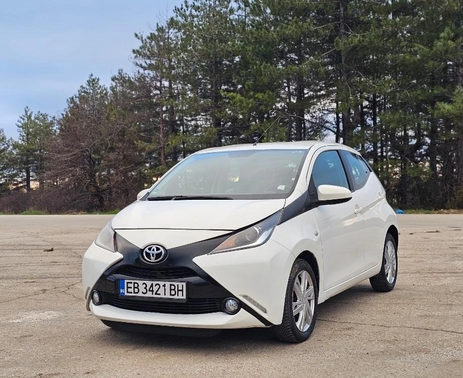 Toyota Aygo Лична Кола, Като Нова, снимка 1