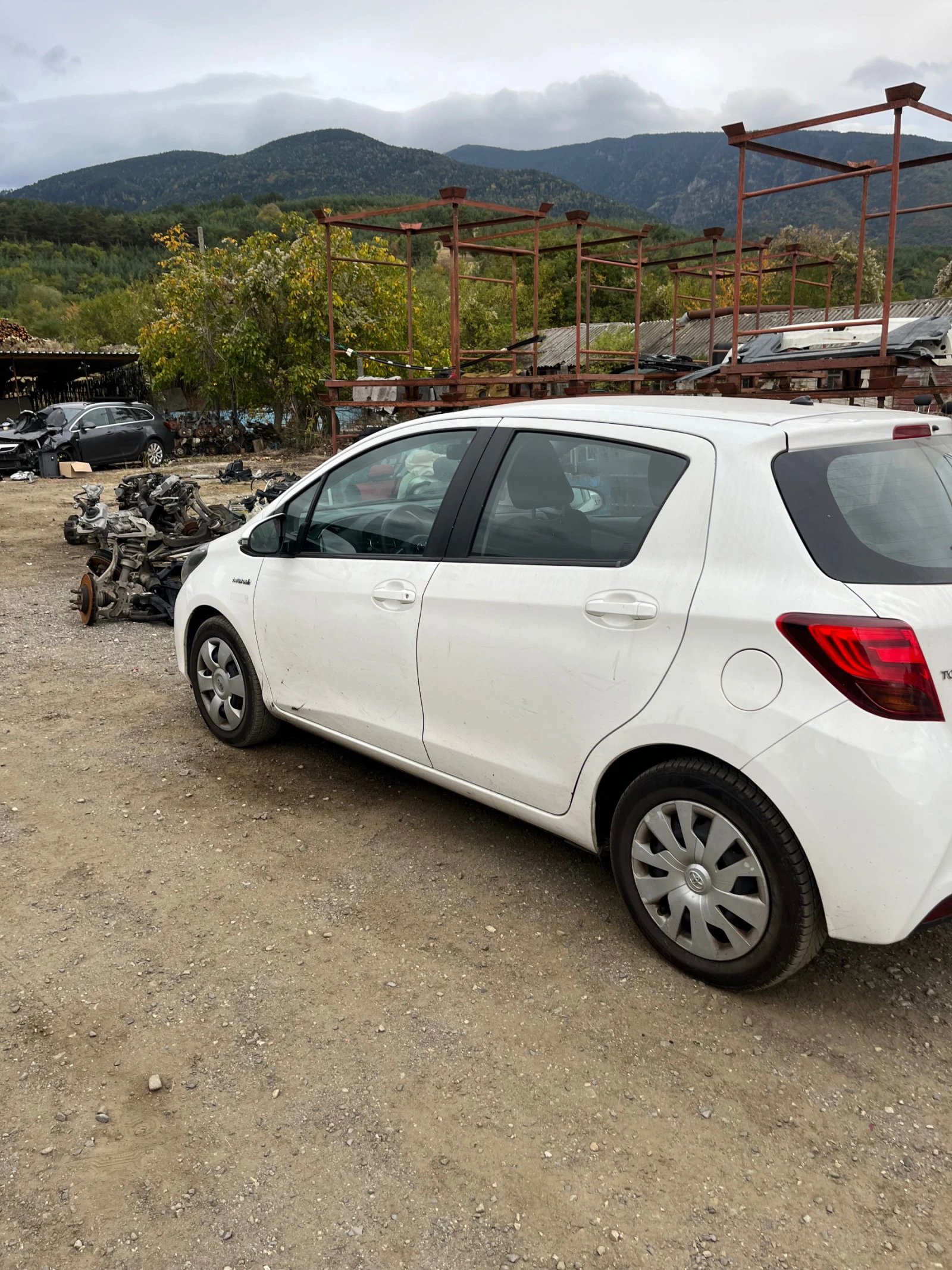 Toyota Yaris Тип-1NZ-FXE - изображение 3