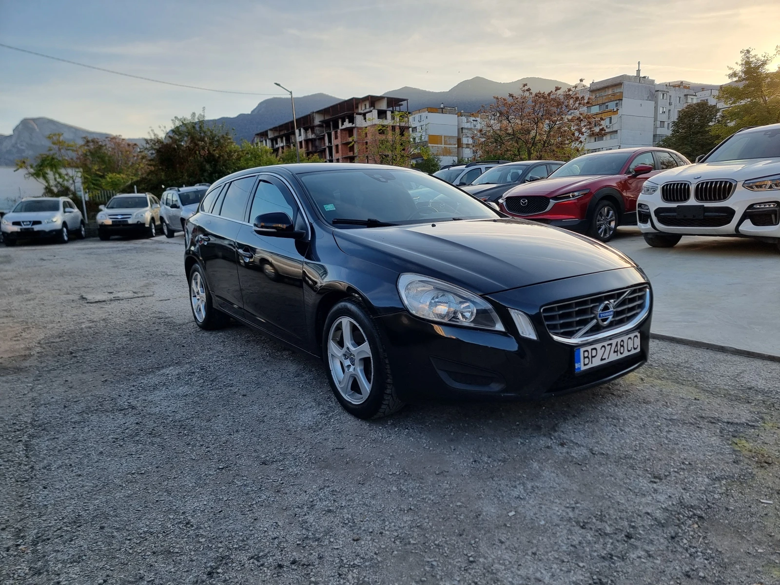 Volvo V60 2.0TDI - изображение 8