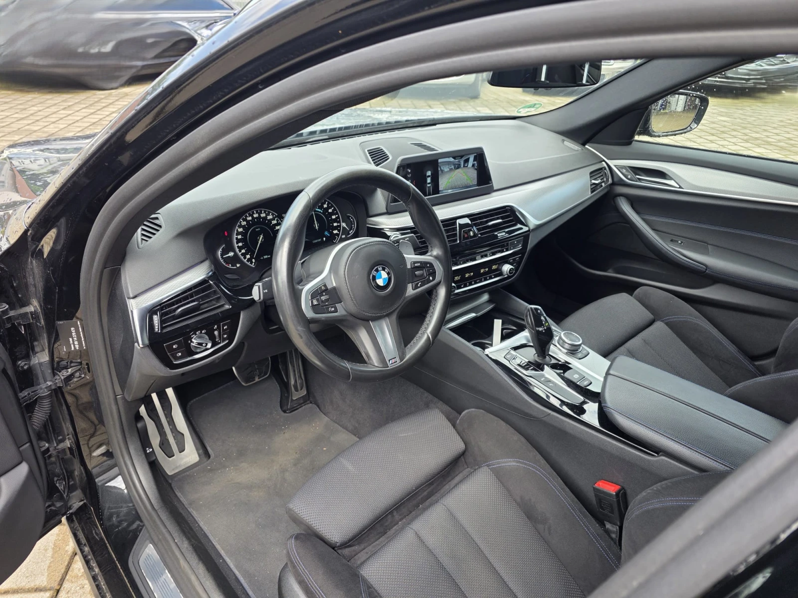 BMW 530E eDrive - изображение 9