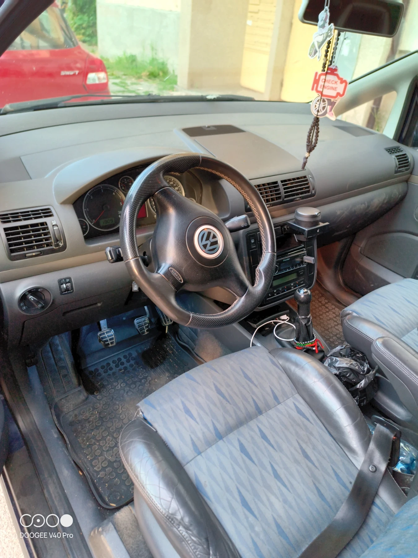 VW Sharan  - изображение 7