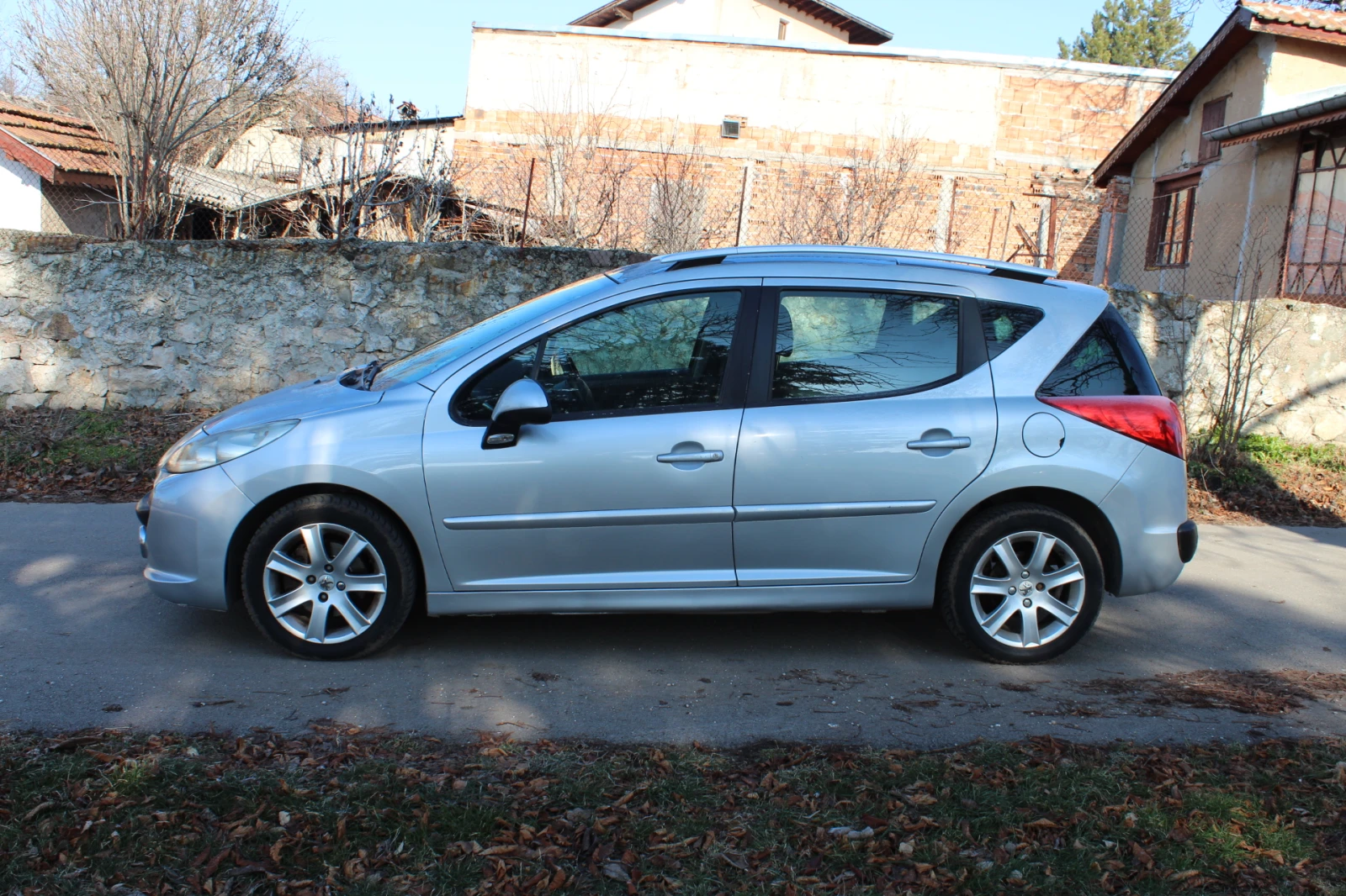 Peugeot 207 1.6 Панорама - изображение 3