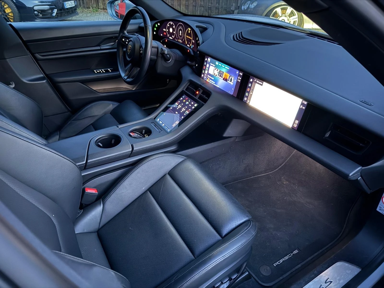 Porsche Taycan 4S* HYPER* 360CAM* MEMORY* LED*  - изображение 10