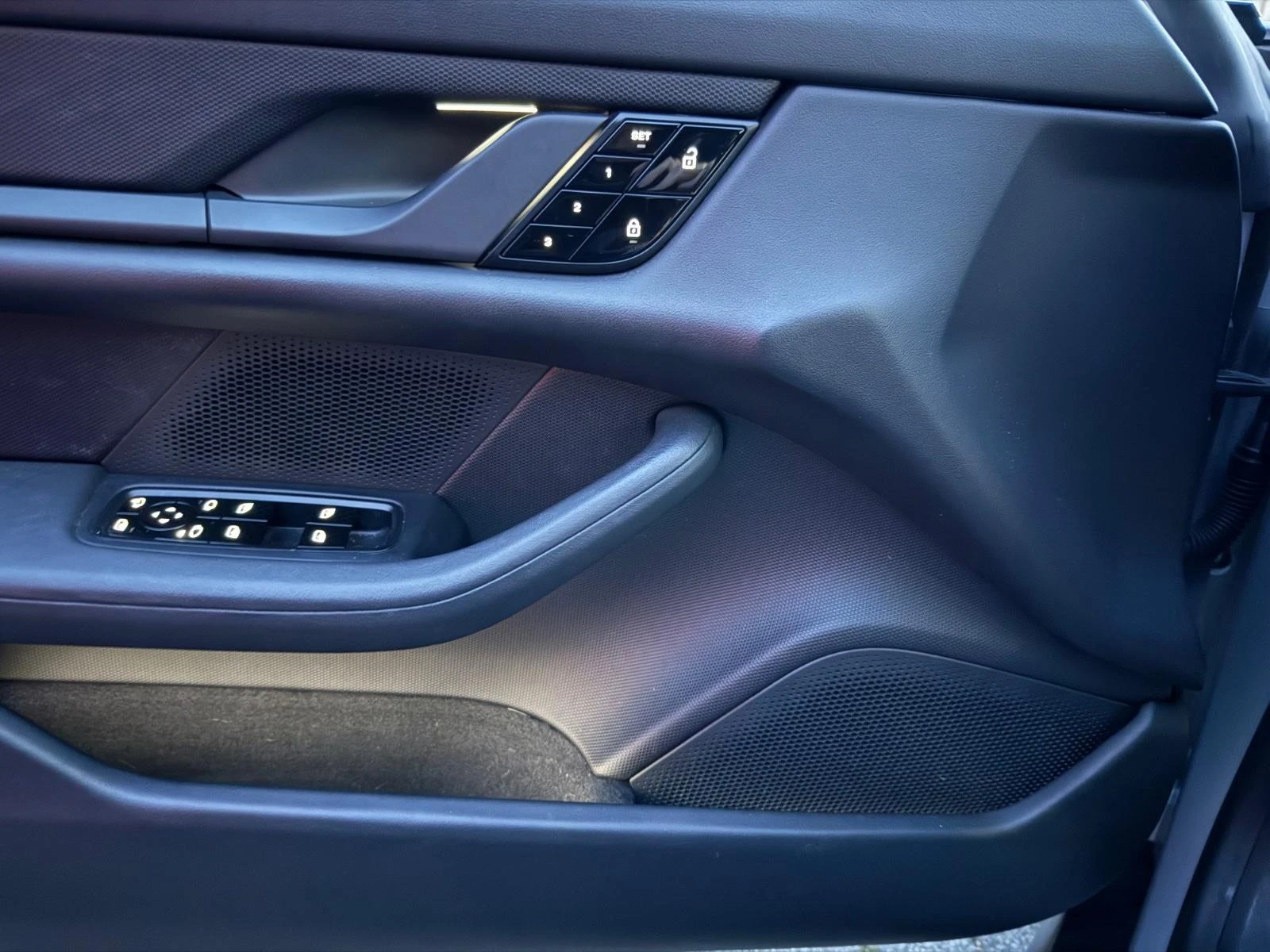 Porsche Taycan 4S* HYPER* 360CAM* MEMORY* LED*  - изображение 5