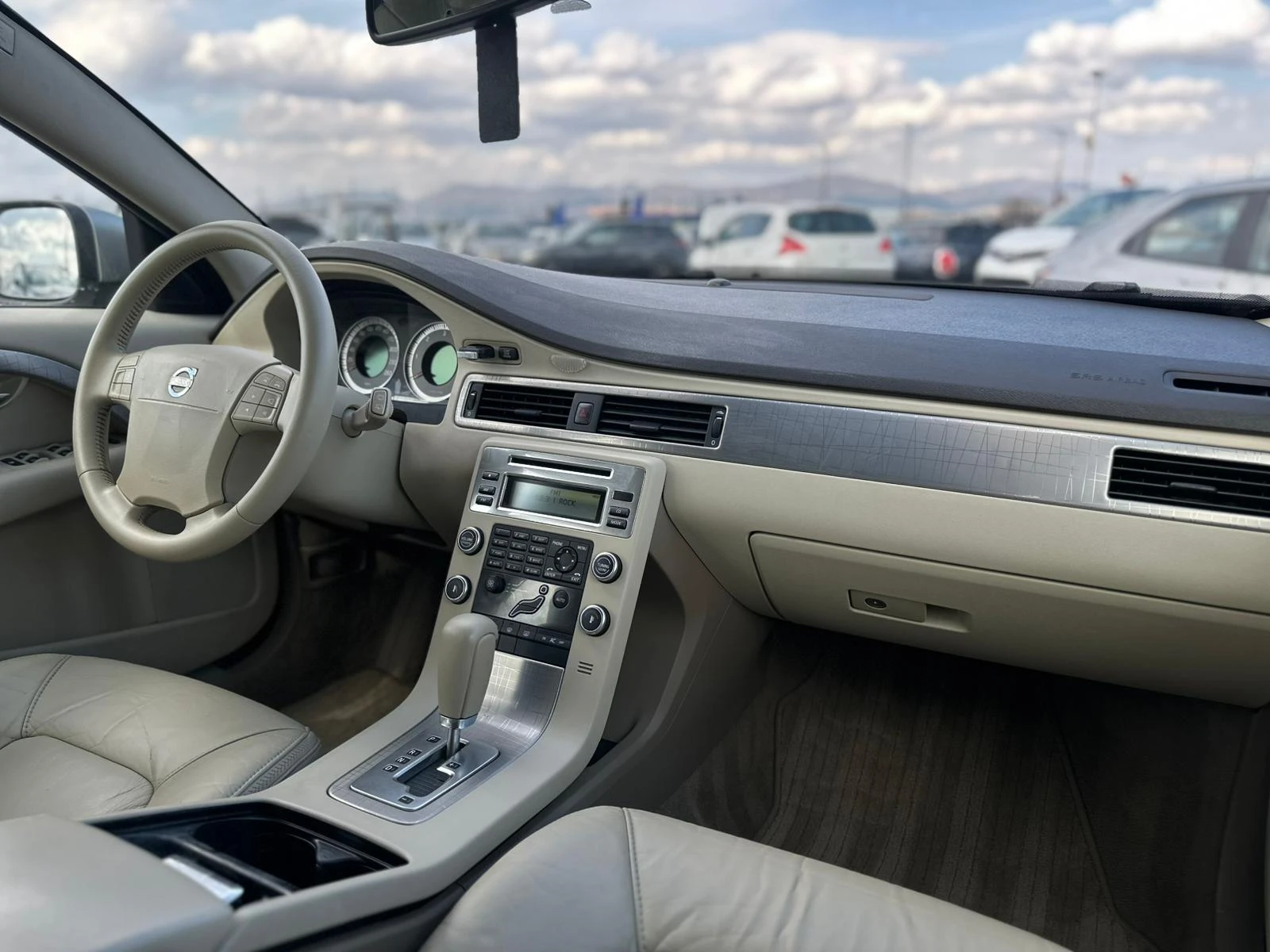 Volvo Xc70 / 2.4D / 185 HP / D5 / 4X4 / MOMENTUM /, снимка 12 - Автомобили и джипове - 53995370