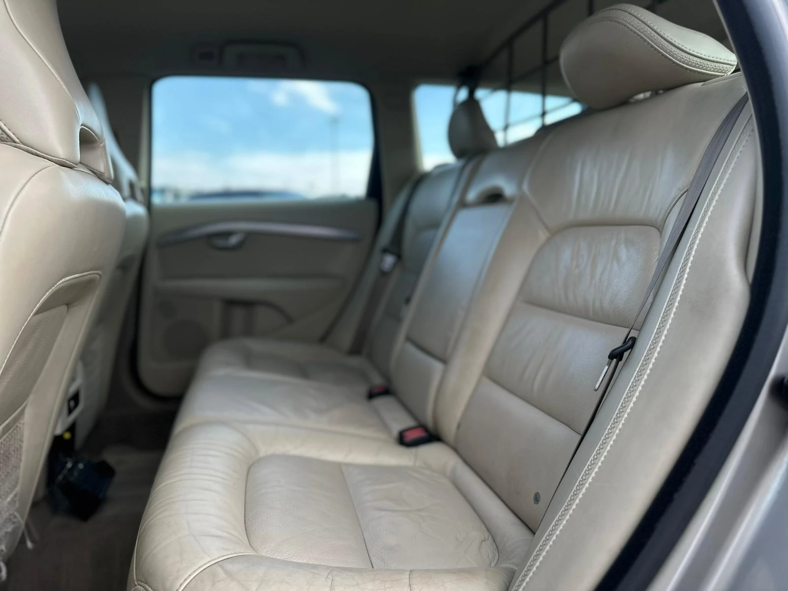 Volvo Xc70 / 2.4D / 185 HP / D5 / 4X4 / MOMENTUM /, снимка 10 - Автомобили и джипове - 53995370