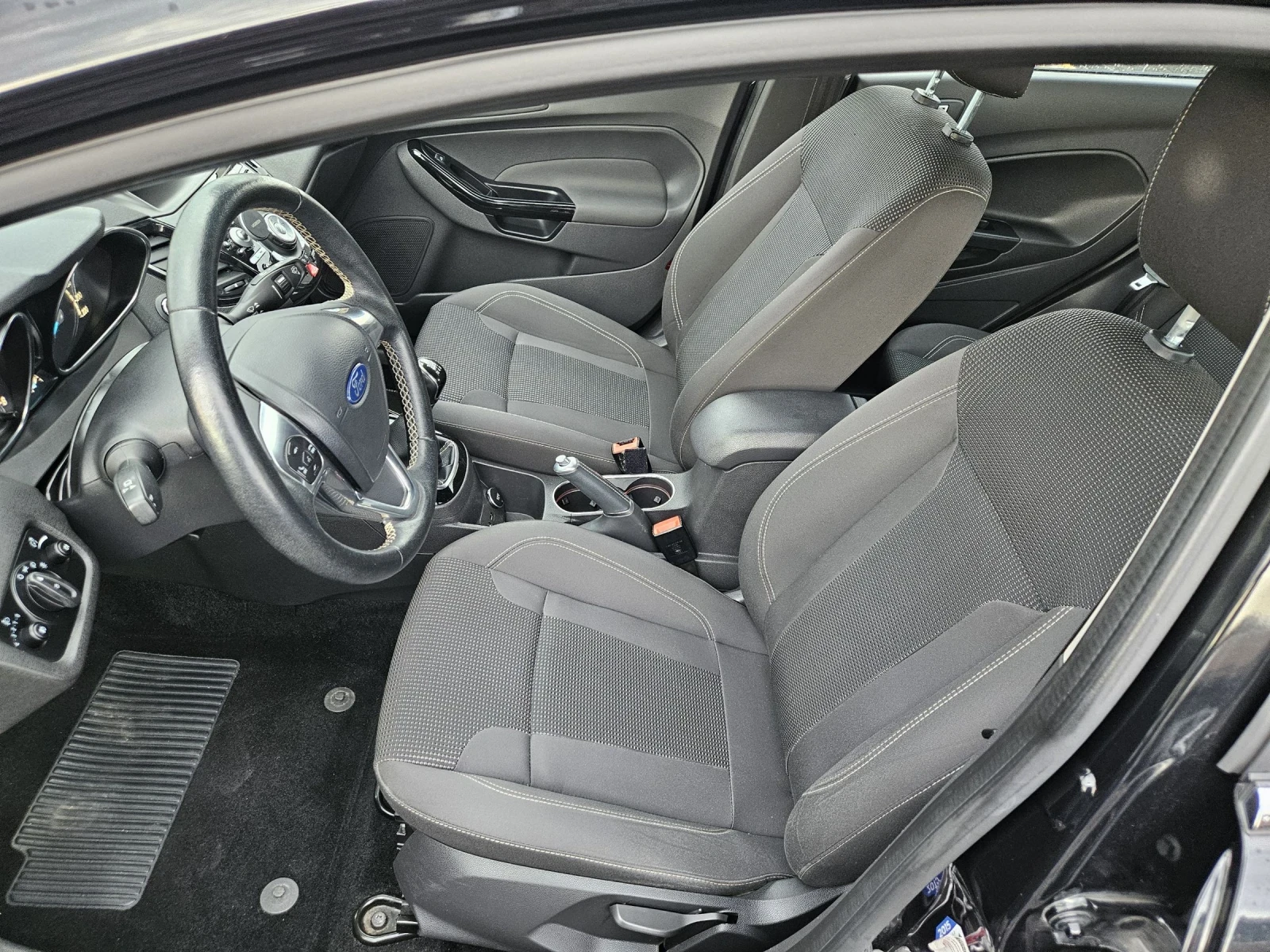 Ford Fiesta Eco boost TITANIUM EURO6, снимка 11 - Автомобили и джипове - 54047316