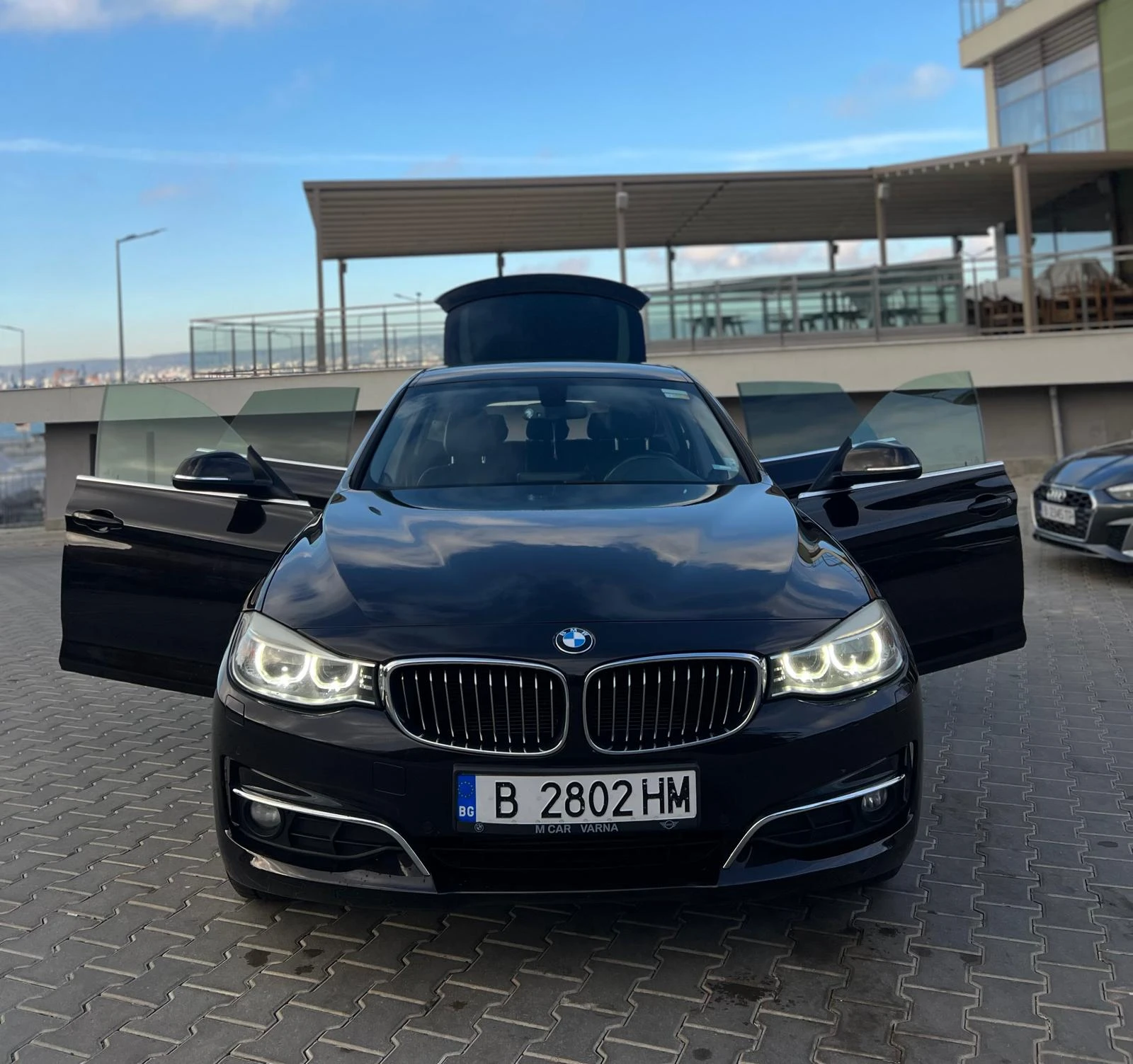 BMW 3gt 320d xDrive GT Luxury Line ПЪРВИ СОБСТВЕНИК РЕАЛНИ, снимка 3 - Автомобили и джипове - 54057594