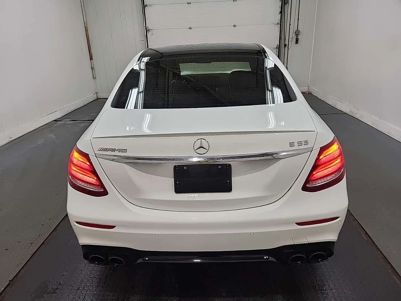 Mercedes-Benz E 53 AMG CARFAX, снимка 12 - Автомобили и джипове - 54148870