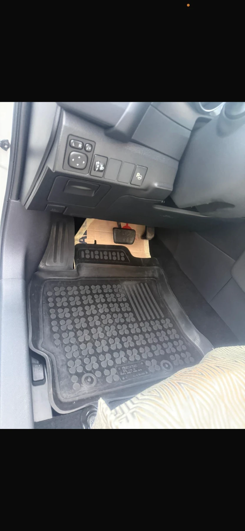 Toyota Auris, снимка 8 - Автомобили и джипове - 54182862