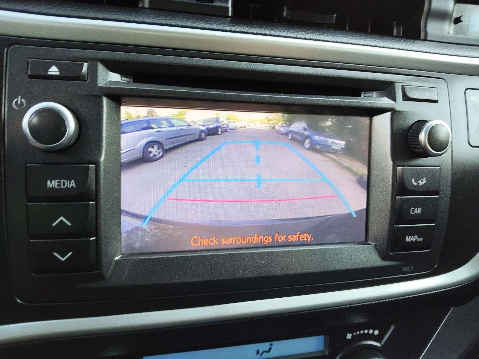 Toyota Auris 1, 8i HYBRID | Mobile.bg � ����������� 12