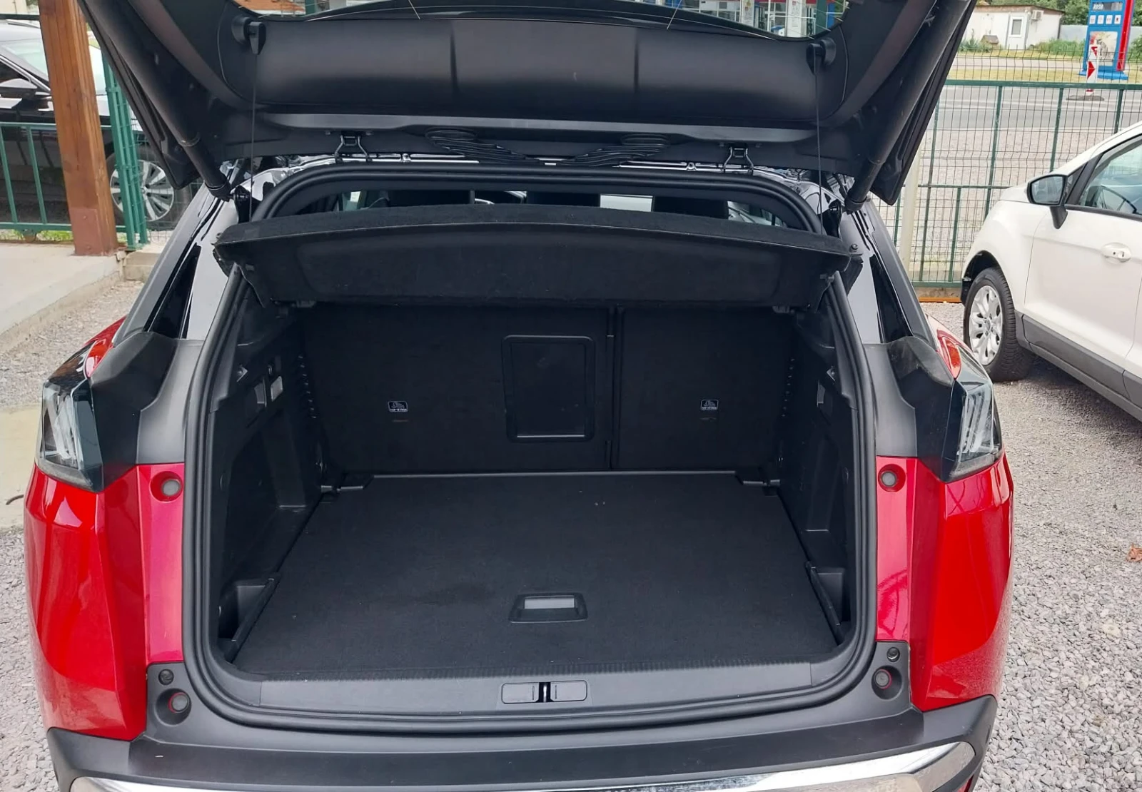 Peugeot 3008 1.5GT-Line/FULL/54000КМ, снимка 13 - Автомобили и джипове - 54868469