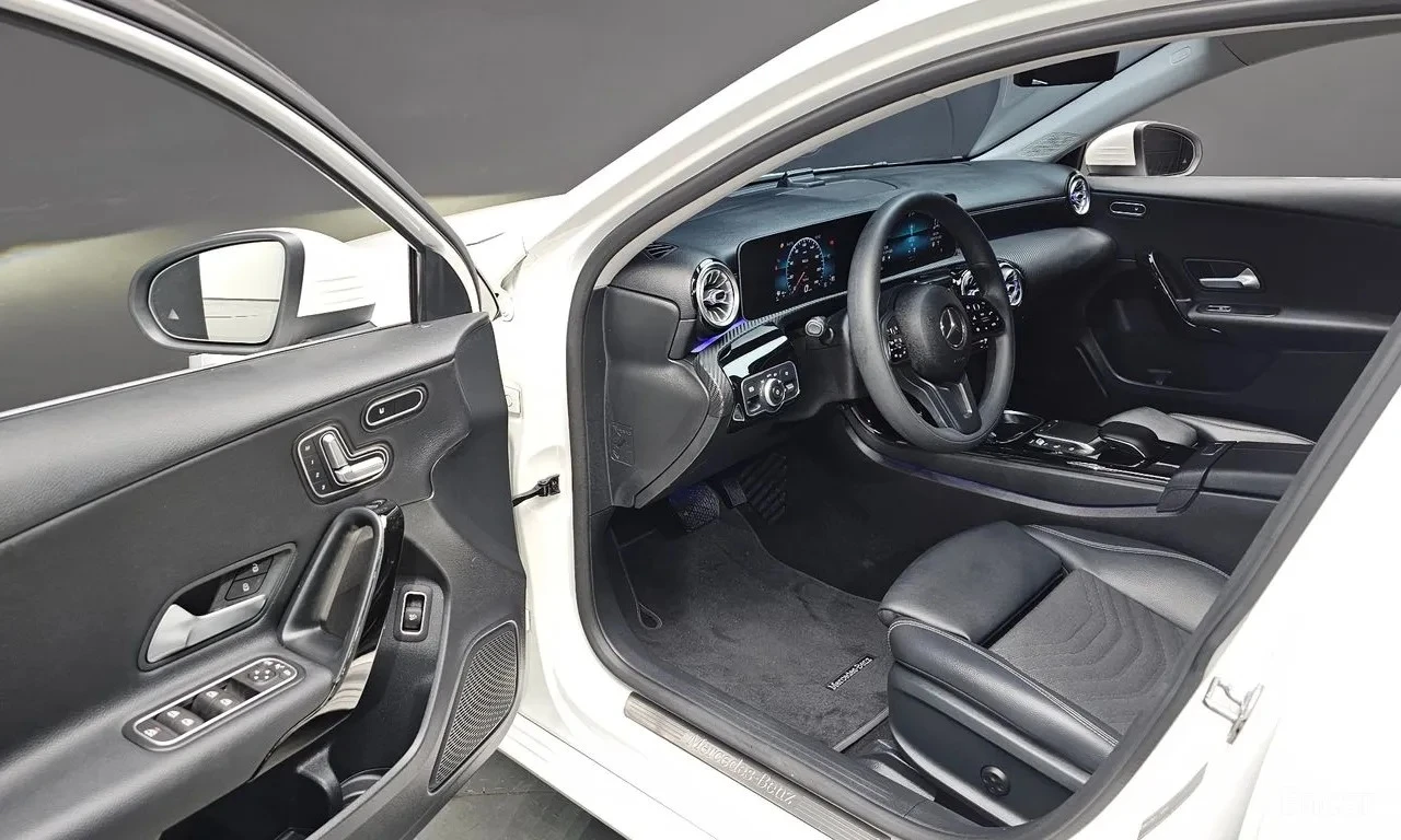 Mercedes-Benz A 220, снимка 9 - Автомобили и джипове - 55644469