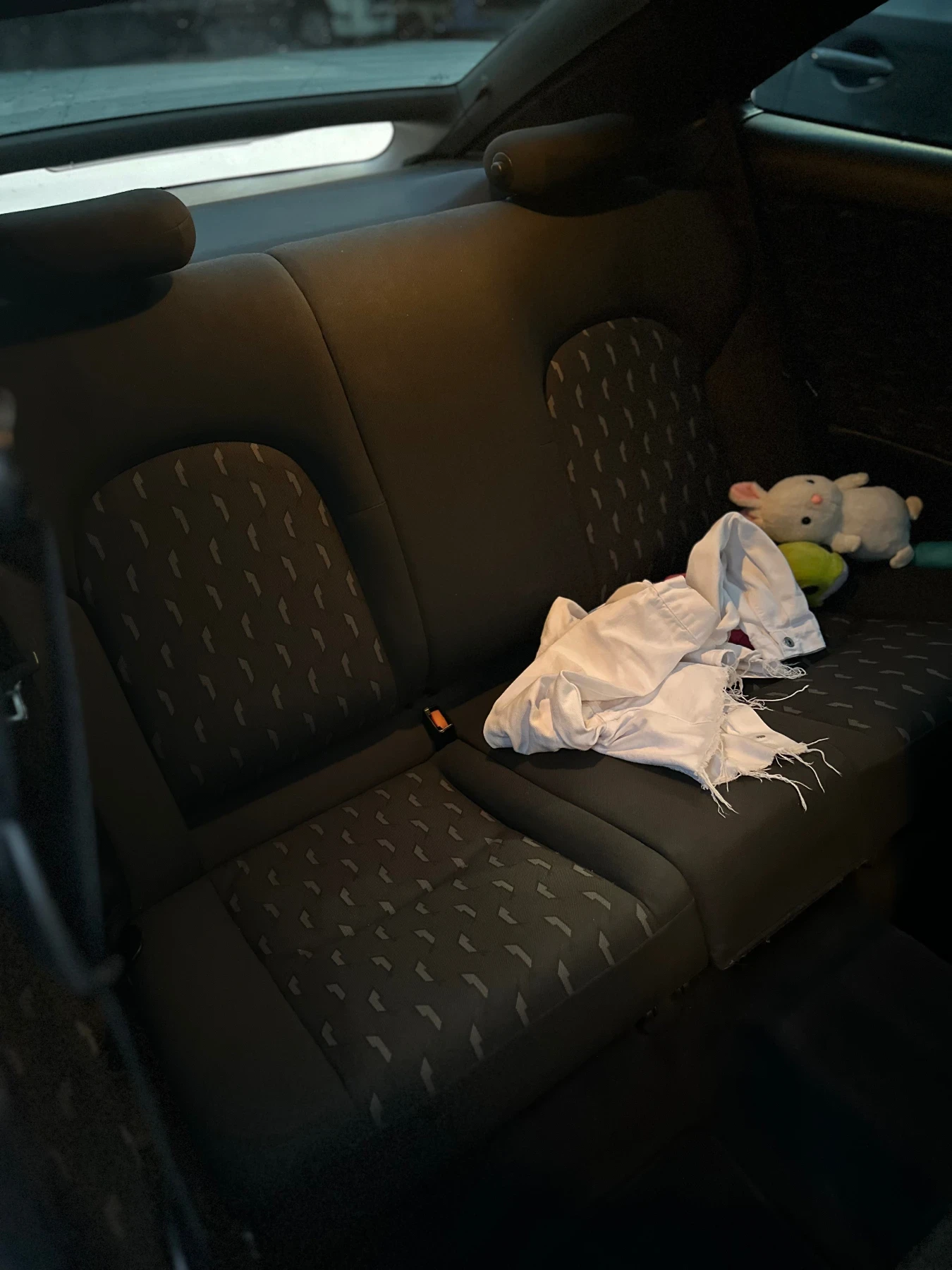 Mercedes-Benz C 180, снимка 4 - Автомобили и джипове - 55765202