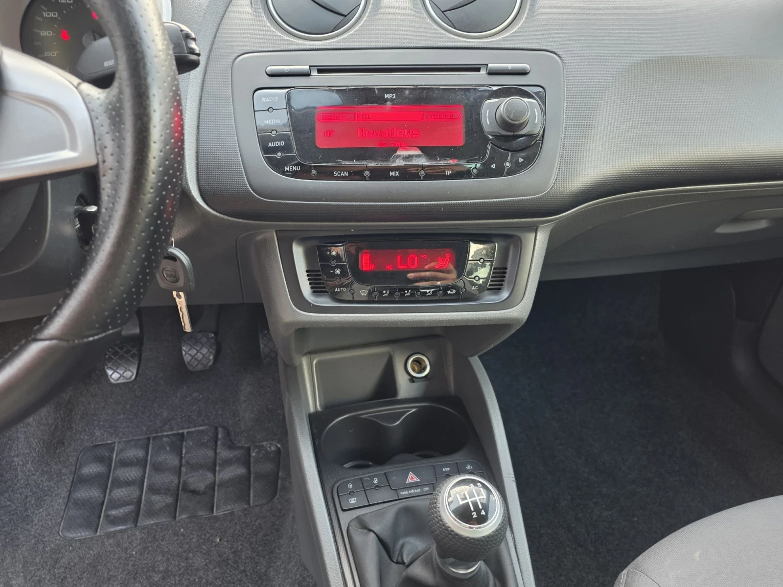 Seat Ibiza 1.2 12v GPL, снимка 12 - Автомобили и джипове - 55827817