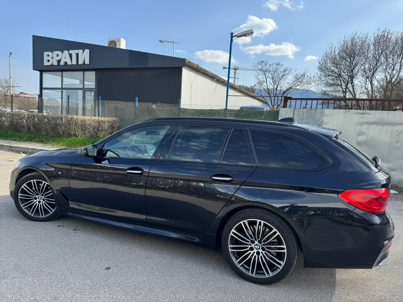 BMW 530, снимка 3 - Автомобили и джипове - 55846219