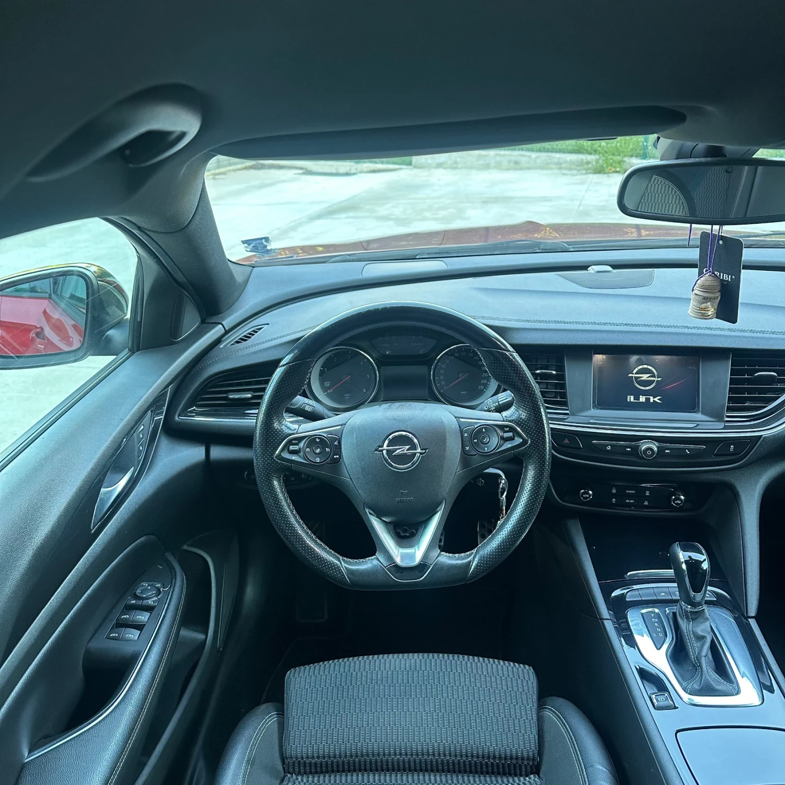 Opel Insignia SportsTourera, снимка 10 - Автомобили и джипове - 56150038